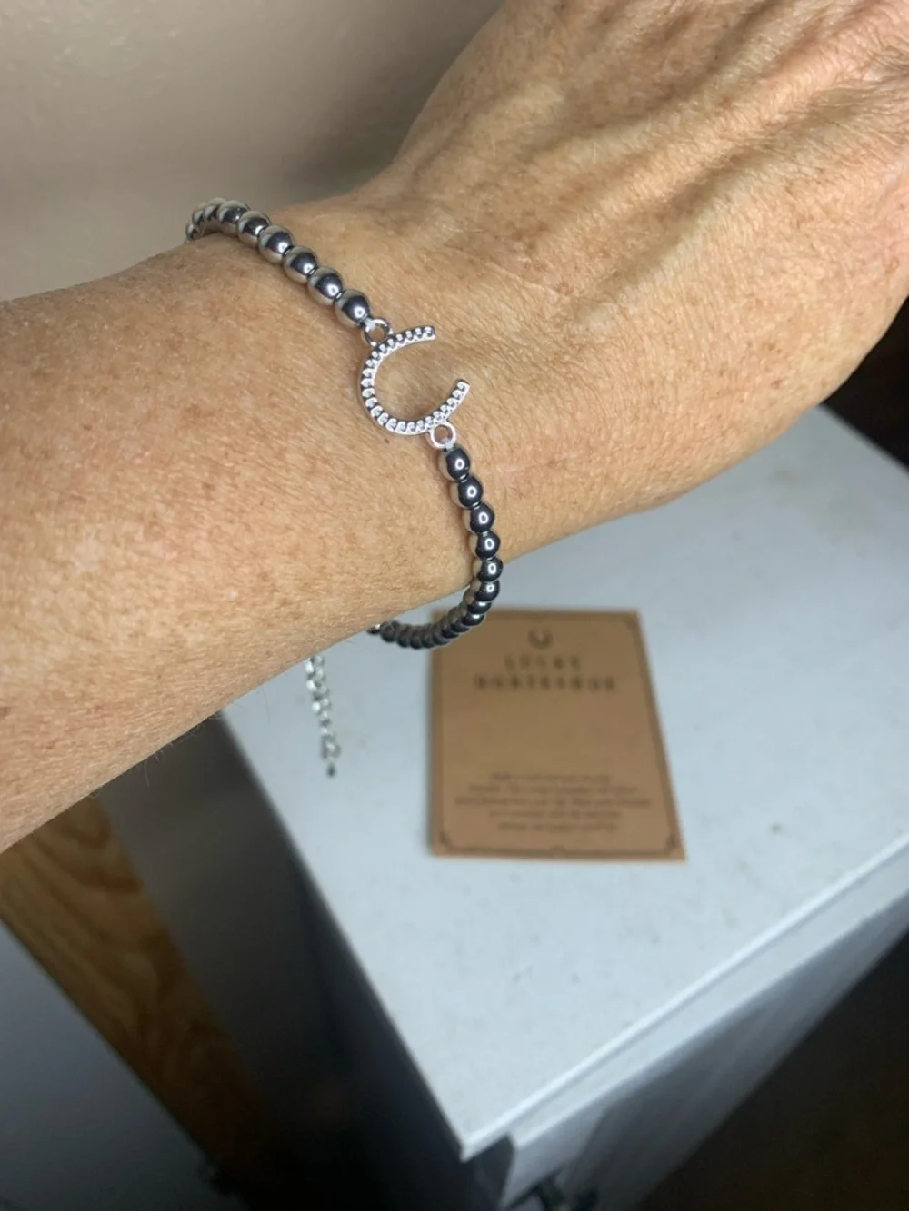 LUCKY Horseshoe Silver tone Beaded Bracelet - Picture 5 of 5